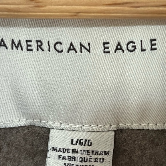 American Eagle Chocolate Brown and Cream Fluffy Hoodie Size Large NWT - Picture 4 of 5